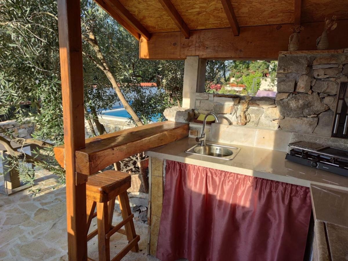 Vacation House Milka Milna  Exterior photo